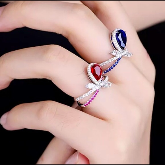 New!! 925 Silver Blue Sapphire Ring ! - Picture 3 of 3